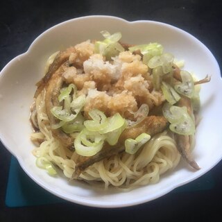 ワカサギのから揚げ、おろし冷やしラーメン